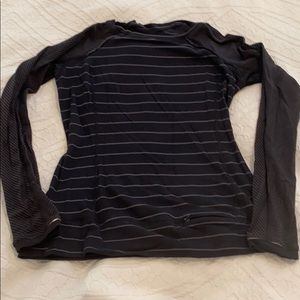 Lululemon top